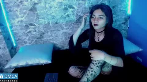 maevekuro online show from 02.27.25