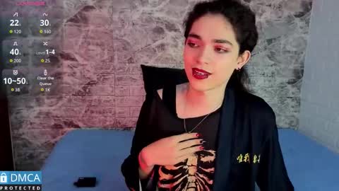 maevekuro online show from 12.15.25