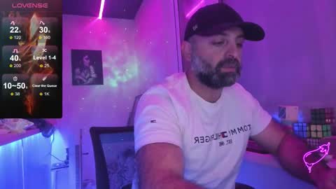 Snapshot of magabear chatting on 11.03.25 Magabear online show from 11.03.25