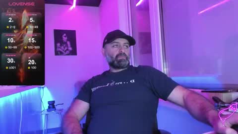 Snapshot of magabear chatting on 11.10.25 Magabear online show from 11.10.25