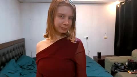 Snapshot of magaretunion chatting on 10.29.25 Margaret online show from 10.29.25