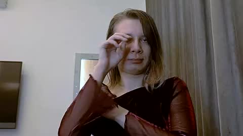 Snapshot of magaretunion chatting on 11.02.25 Margaret online show from 11.02.25