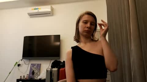 Snapshot of magaretunion chatting on 11.12.25 Margaret online show from 11.12.25