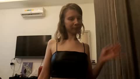 Snapshot of magaretunion chatting on 11.26.25 Margaret online show from 11.26.25