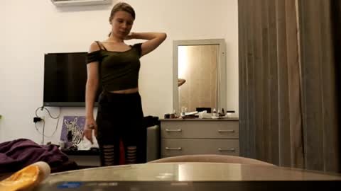 Snapshot of magaretunion chatting on 11.28.25 Margaret online show from 11.28.25