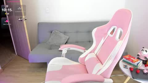 Snapshot of mager_of chatting on 02.24.25 Eva online show from 02.24.25