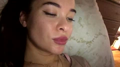 Snapshot of magggg658318 chatting on 12.23.24 magggg658318 online show from 12.23.24