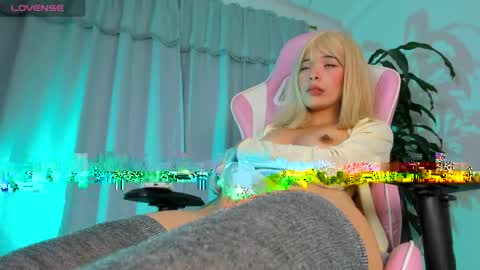 Snapshot of maggie_raver chatting on 05.02.26 maggie online show from 05.02.26
