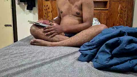 Snapshot of maggiegigolo chatting on 05.11.26 maggiegigolo online show from 05.11.26