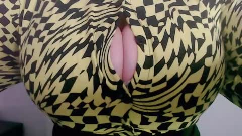 Maggie   online show from 01.22.25