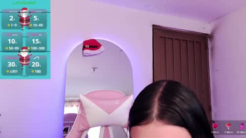 Snapshot of magic__smile chatting on 12.22.24 Luna online show from 12.22.24