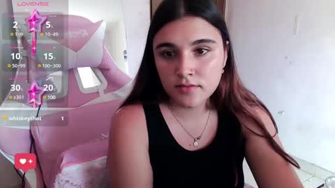 Snapshot of magic__smile chatting on 01.20.25 Luna online show from 01.20.25