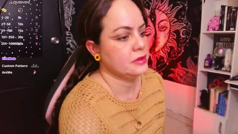 Snapshot of magic_clairewitch chatting on 09.19.25 Claire online show from 09.19.25