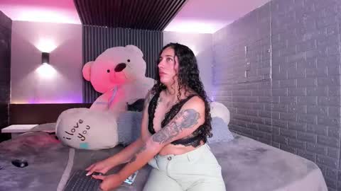 Snapshot of magic_ivone chatting on 02.18.26 magic_ivone online show from 02.18.26