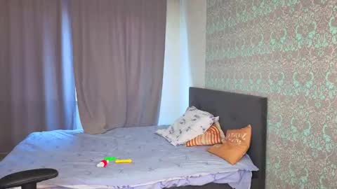 Merry online show from 10.15.25