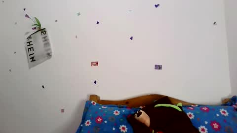 Snapshot of magic_trans_girl chatting on 04.28.26 vivis brina online show from 04.28.26