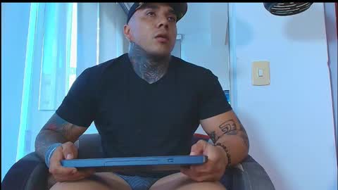 Snapshot of magiic_98 chatting on 09.26.25 M A G I C online show from 09.26.25