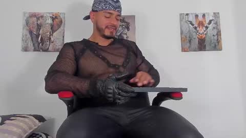 Snapshot of magnusclark chatting on 07.08.26 Magnusclark online show from 07.08.26