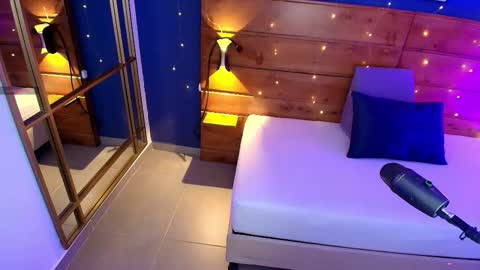 Dani online show from 10.14.25