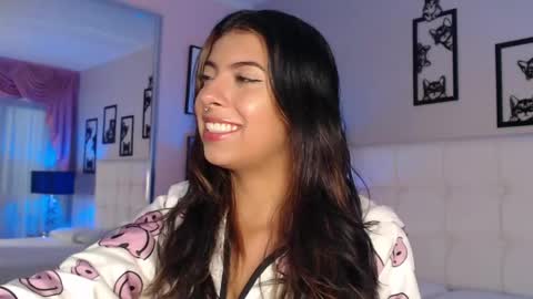 Maia Reficco online show from 04.17.26