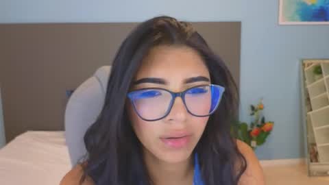 Maiaa Ruiz  online show from 10.21.25