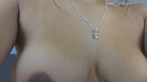 Maiaa Ruiz  online show from 10.31.25