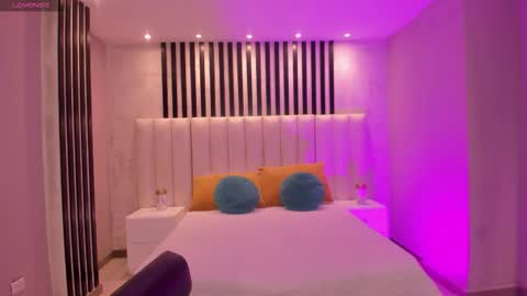  Maia  online show from 11.26.25