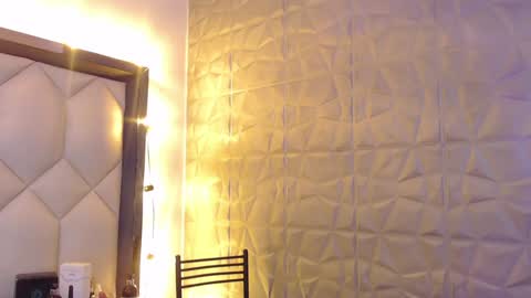 Maia  online show from 01.04.25