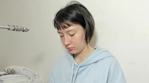 Snapshot of maibys_cute chatting on 04.27.26 maibys online show from 04.27.26