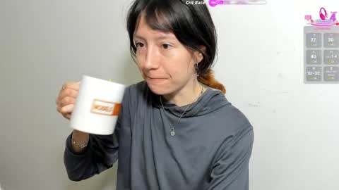 Snapshot of maibys_cute chatting on 05.22.26 maibys online show from 05.22.26