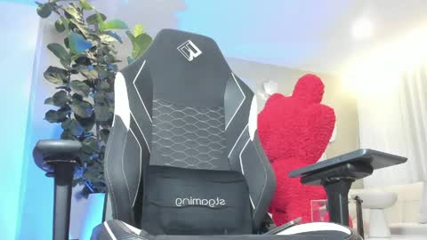 MAICOL  online show from 04.12.26