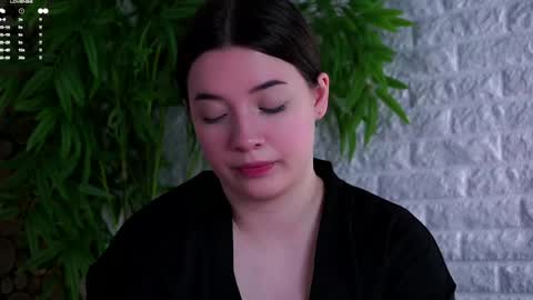 Snapshot of maidabuoy chatting on 05.01.26 Lucy online show from 05.01.26