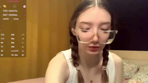 Elina online show from 10.25.25