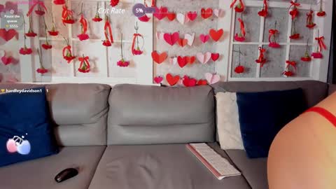 Snapshot of maiia_cute chatting on 02.12.25 Maiia Cute online show from 02.12.25
