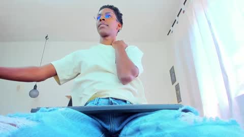 Snapshot of maiki18 chatting on 01.21.25 I am Maik online show from 01.21.25