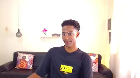 Snapshot of maiki18 chatting on 01.24.25 I am Maik online show from 01.24.25