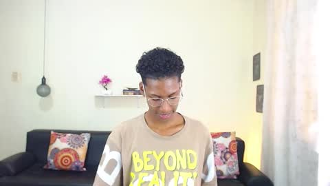 Snapshot of maiki18 chatting on 02.06.25 I am Maik online show from 02.06.25