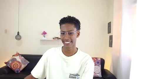 Snapshot of maiki18 chatting on 02.08.25 I am Maik online show from 02.08.25