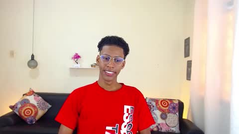 Snapshot of maiki18 chatting on 02.10.25 I am Maik online show from 02.10.25