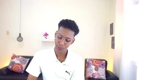 Snapshot of maiki18 chatting on 02.12.25 I am Maik online show from 02.12.25
