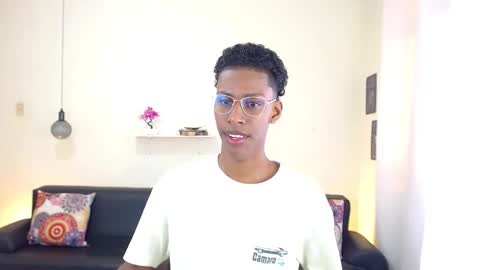 Snapshot of maiki18 chatting on 02.18.25 I am Maik online show from 02.18.25