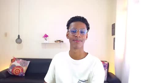 Snapshot of maiki18 chatting on 02.26.25 I am Maik online show from 02.26.25