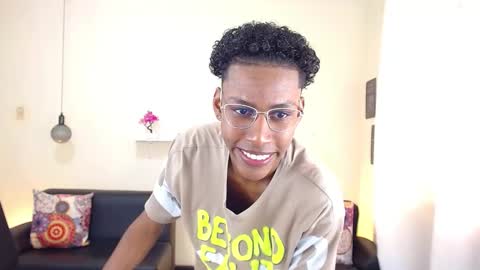 Snapshot of maiki18 chatting on 03.05.25 I am Maik online show from 03.05.25