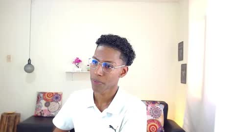 Snapshot of maiki18 chatting on 03.10.25 I am Maik online show from 03.10.25
