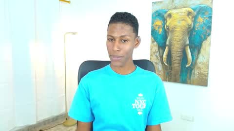 Snapshot of maiki18 chatting on 09.18.25 I am Maik online show from 09.18.25