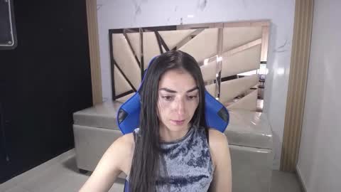 Maily online show from 12.23.25