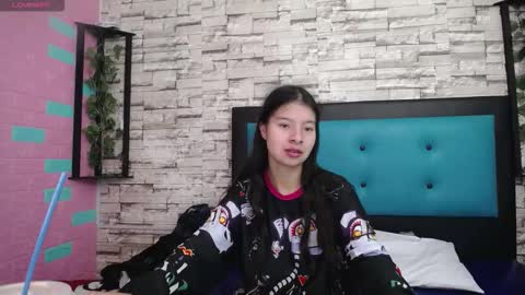 Snapshot of maily_can chatting on 09.25.25 MAILY CAN online show from 09.25.25