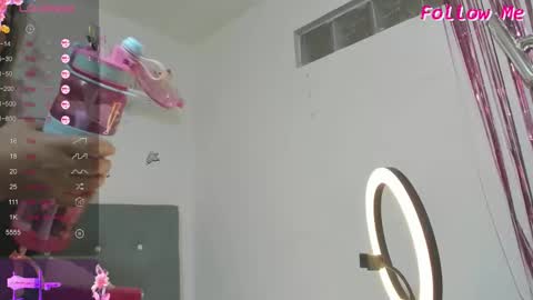 Snapshot of mailyn_bakerrr chatting on 02.07.26 mailyn bakerrr online show from 02.07.26