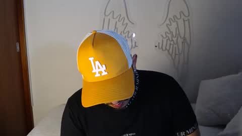 Snapshot of maison_xmed chatting on 02.20.26 maison_xmed online show from 02.20.26