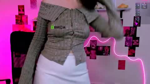 Snapshot of maja_beautiful chatting on 05.20.26 your dream online show from 05.20.26